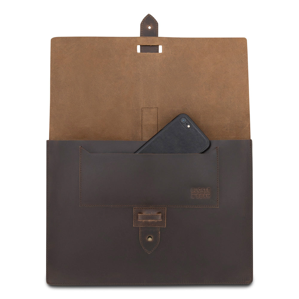 Leder Laptop Sleeve Aspen Buckle and Seam